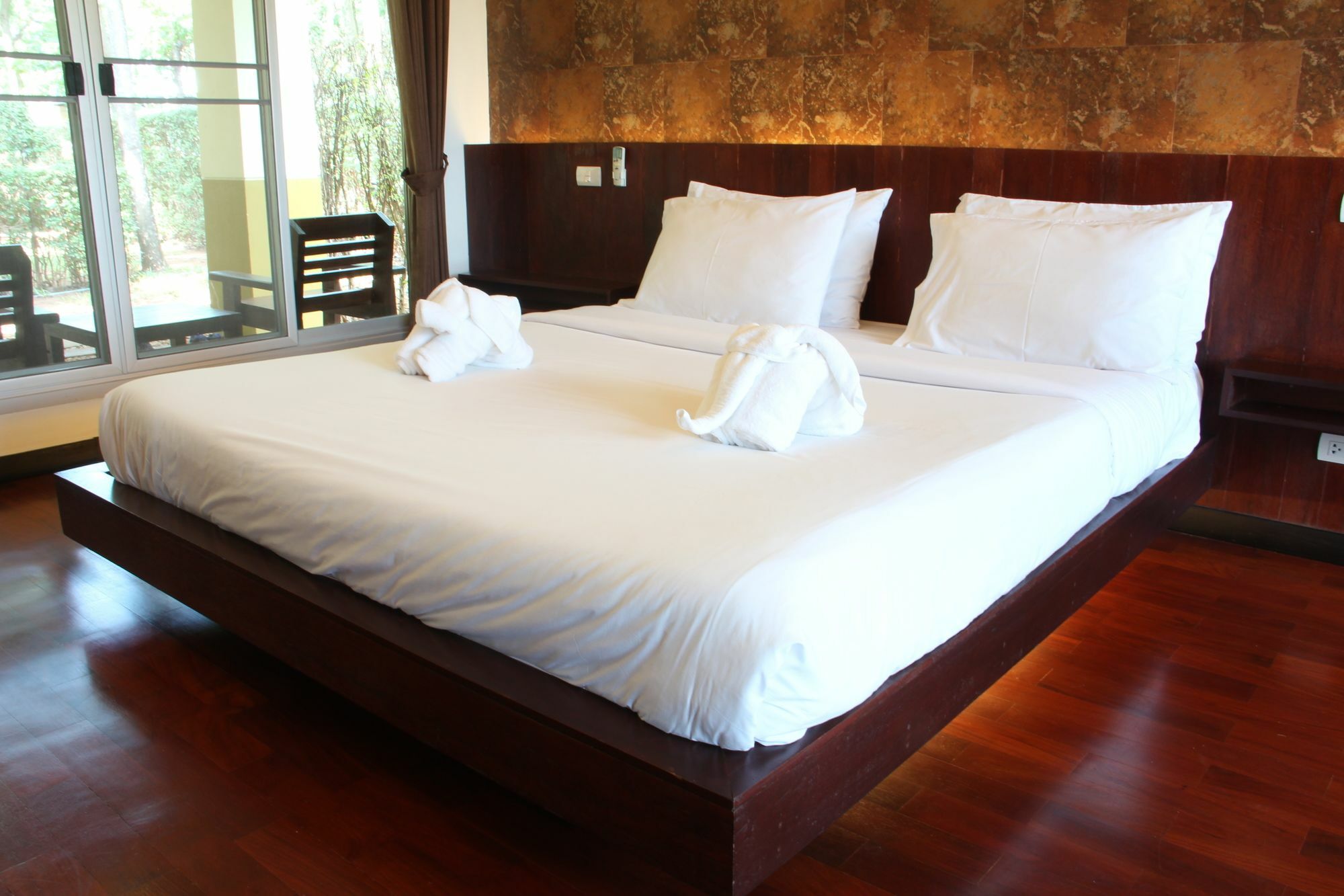 Singha Rubber Tree Hotel Ban Huai Maenam Noi Eksteriør billede