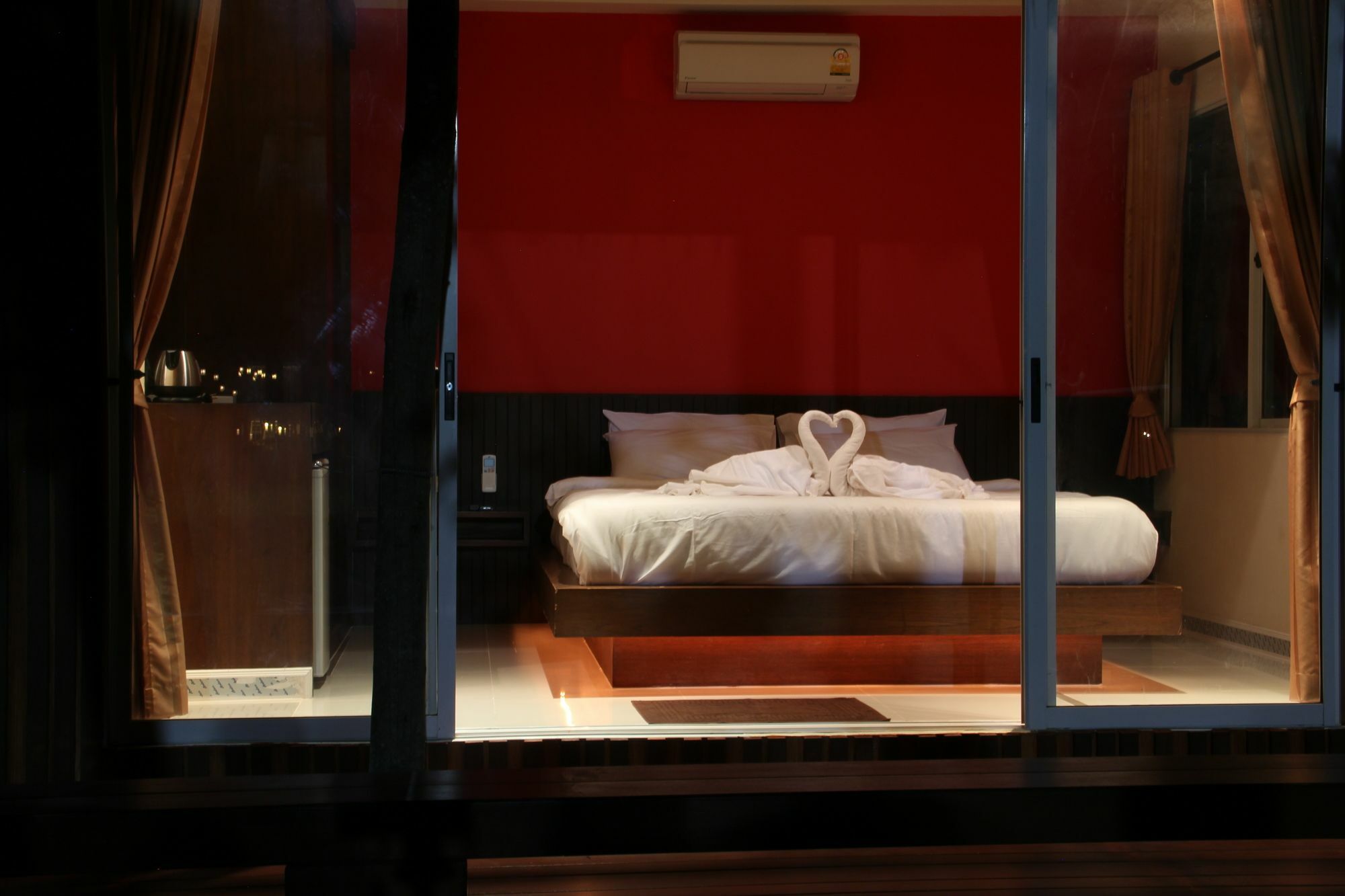Singha Rubber Tree Hotel Ban Huai Maenam Noi Eksteriør billede